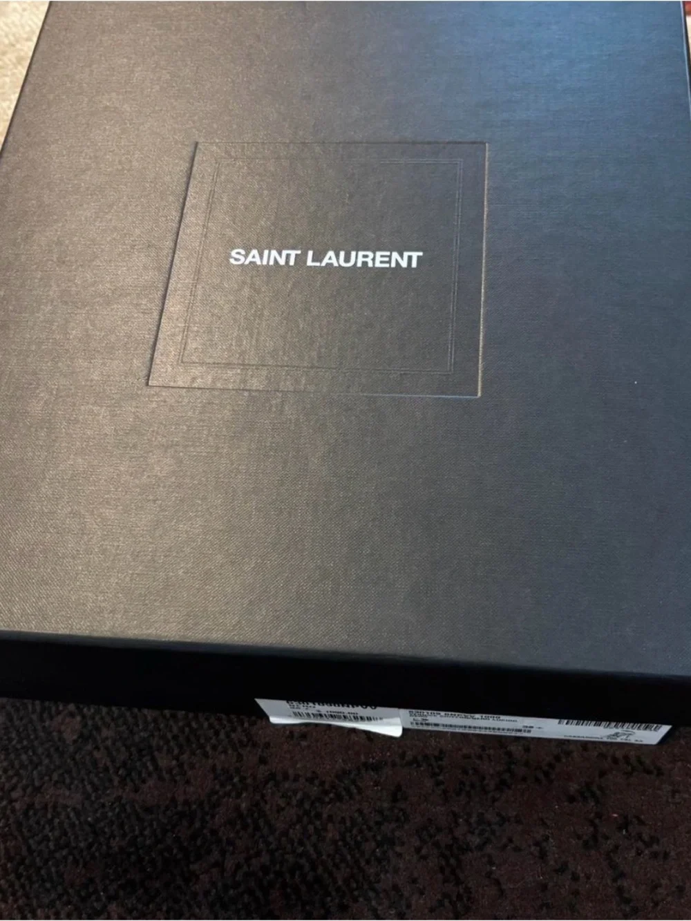 Saint Laurent Black Patent YSL Logo T-Strap High Heels - Picture 3 of 6